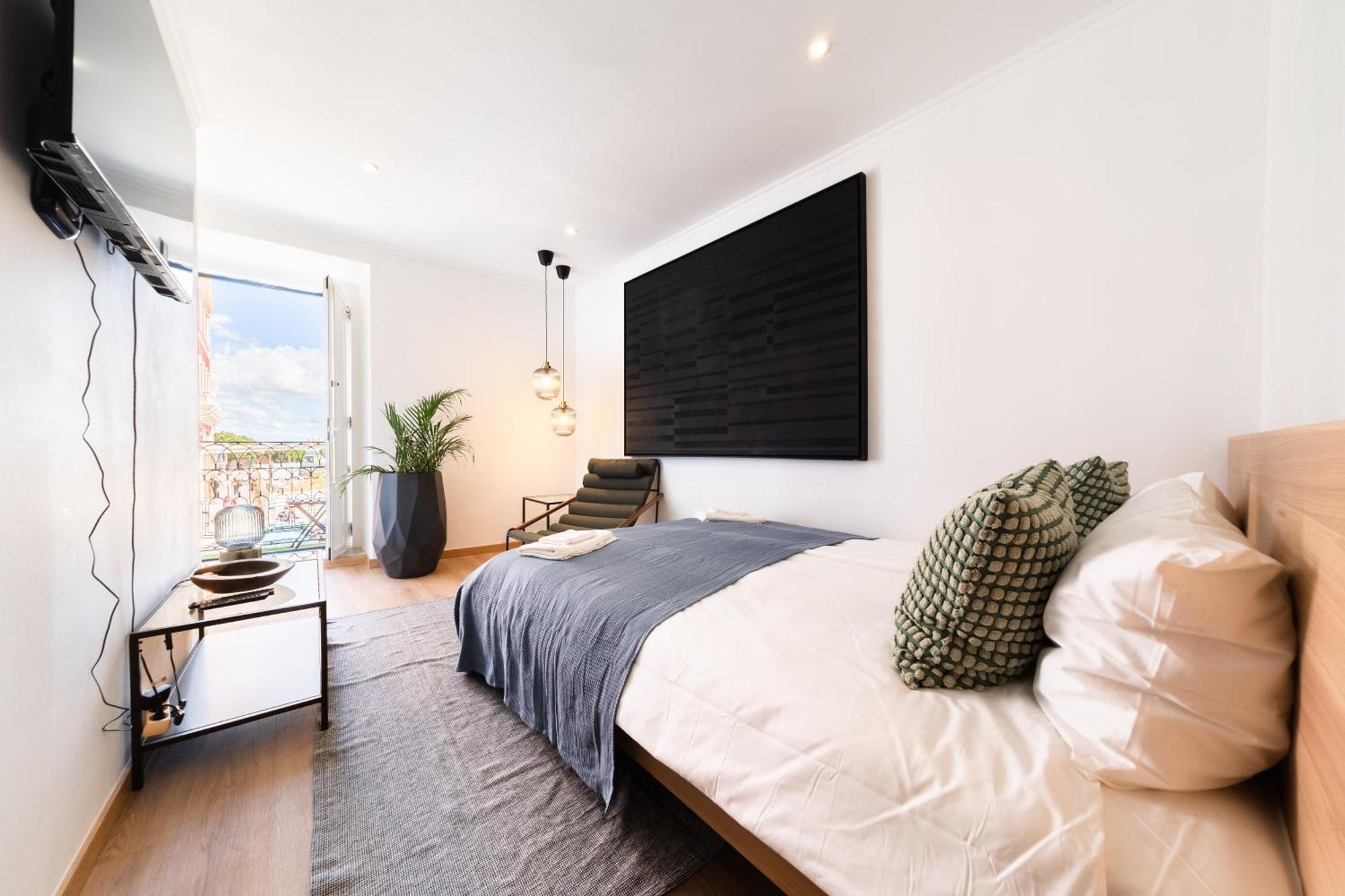 Modern 41br With Art & Tagus River Views Apartment