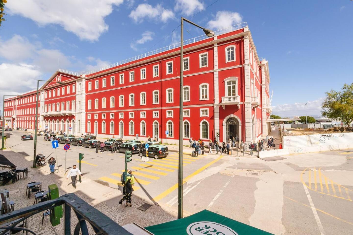 Apartamento Modern 41br With Art & Tagus River Views Lisboa