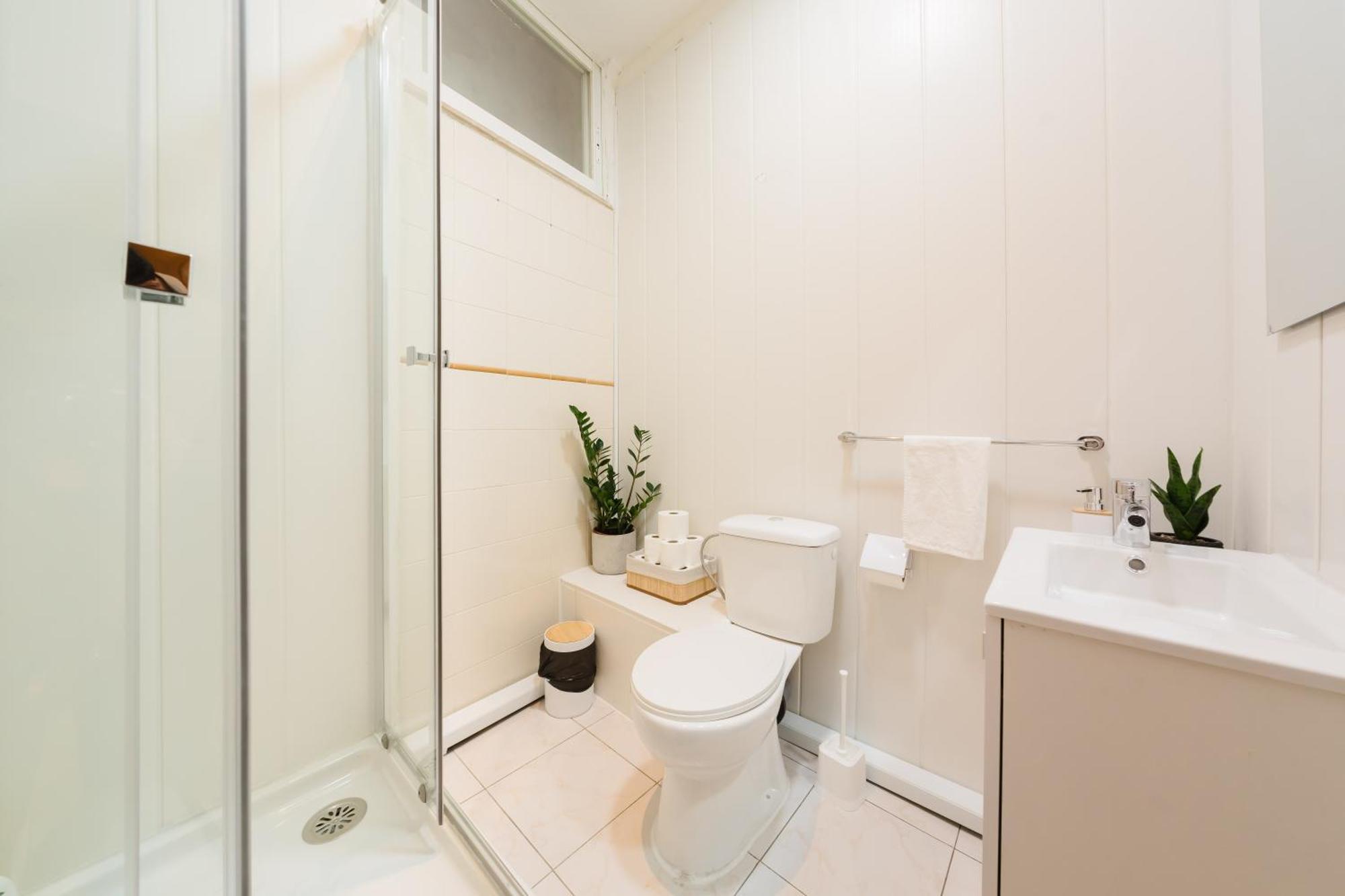 Modern 41br With Art & Tagus River Views Lisboa